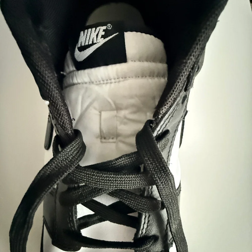 Nike Dunk Low Retro Mens Size 10 Black White Panda DD1391-100 Streetwear Classic